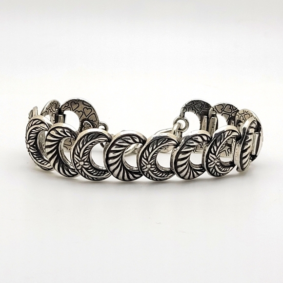 Brighton Jewelry - BRIGHTON LAUREL WREATH SILVER PLATE BRACELET OVAL LEAF LINK TOGGLE 7.5"